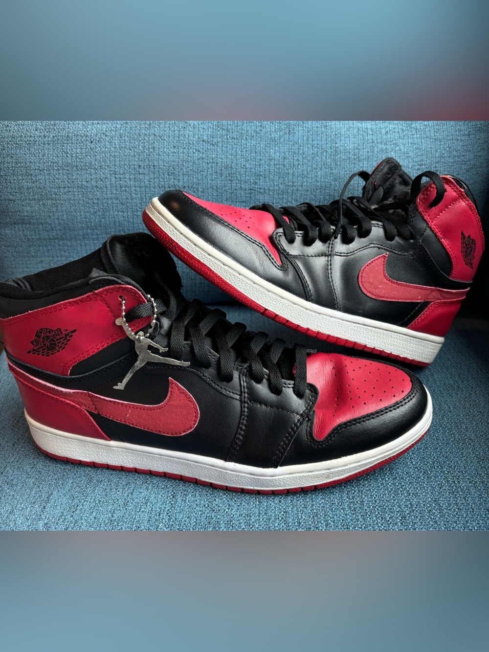 Jordan 1 Retro Bred 2001 - Numbered /2003 - No Left Sole w/ Metal Chain • Sz: 11